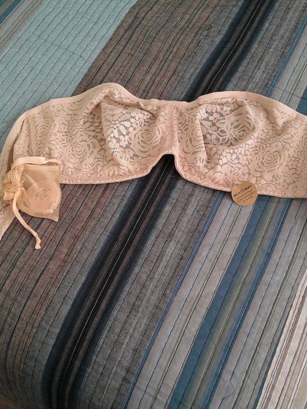 Wacoal Beige strapless bra with detachable straps New Size 40D